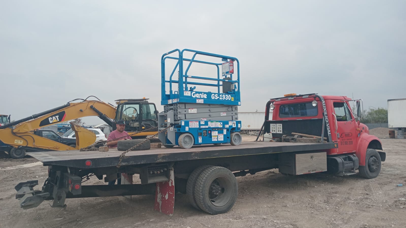 Cómo elegir plataforma elevadora para nave industrial: tijera Genie GS-1930 compacta en Monterrey